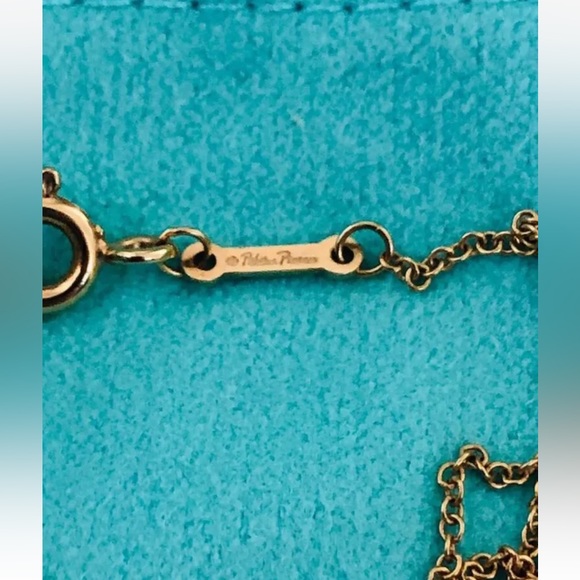 Tiffany & Co. 18K Rose Gold Paloma Picasso Love & Kisses Pendant with Packaging - Picture 4 of 4